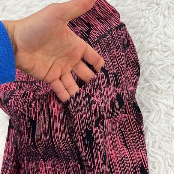 🔥$SALE$🔥Lululemon Pace Rival Crop (19") Down Pour Electric Coral Black / Black - Picture 5 of 7